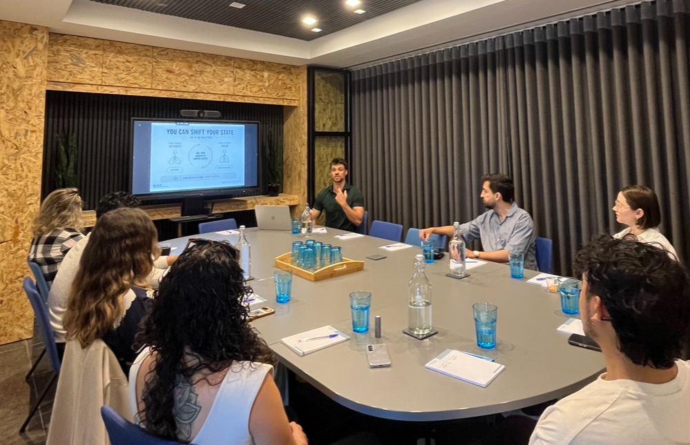 Fabien in a live BYOR workshop, speaking with participants